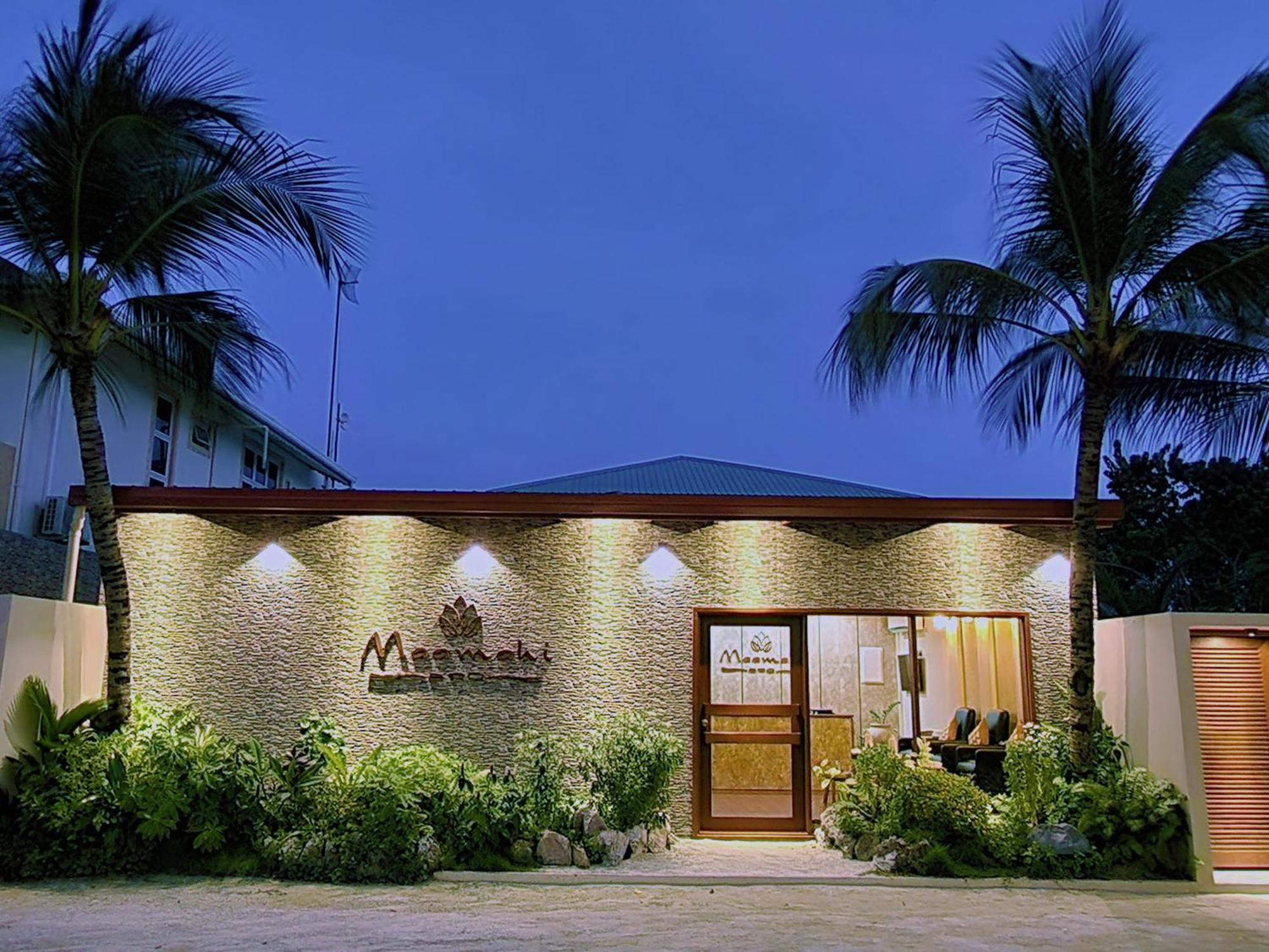 Araamu Hotels Maldives At Dhiffushi Exterior foto