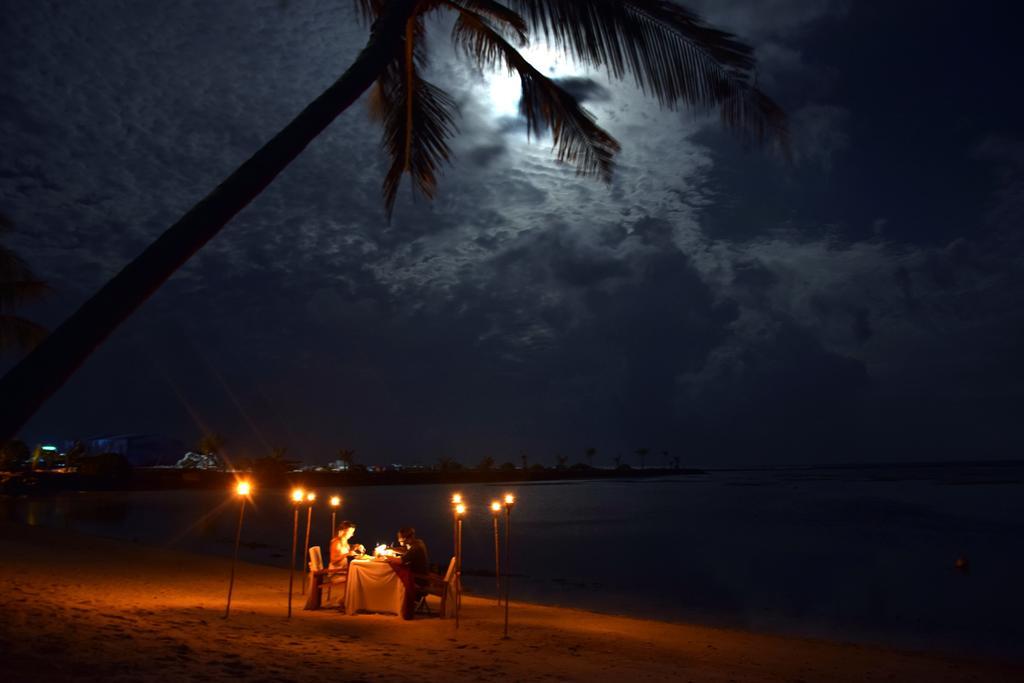 Araamu Hotels Maldives At Dhiffushi Exterior foto