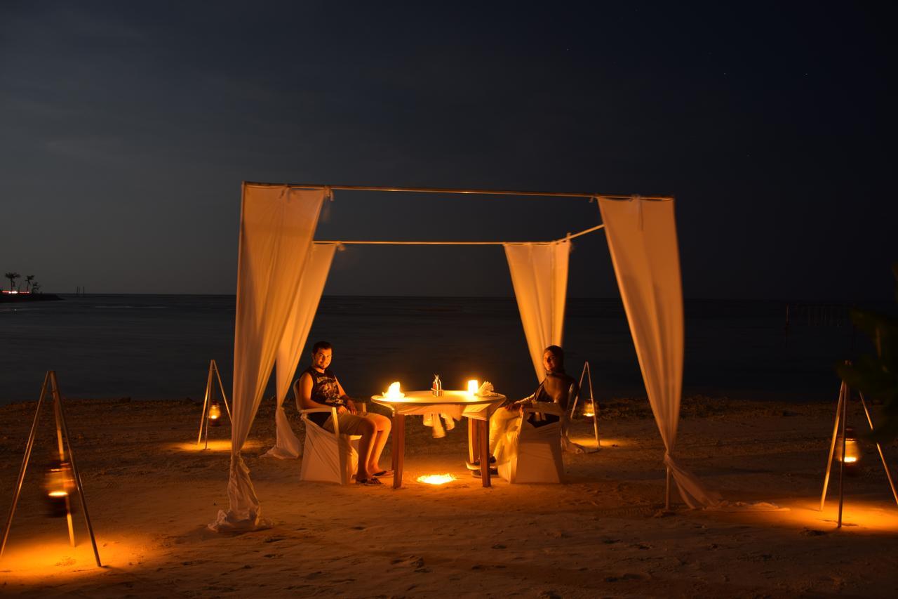 Araamu Hotels Maldives At Dhiffushi Exterior foto