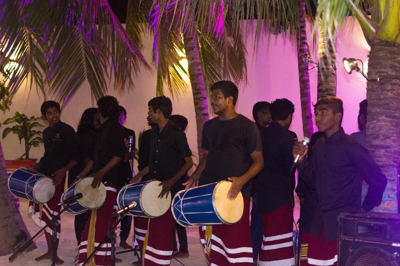 Araamu Hotels Maldives At Dhiffushi Exterior foto